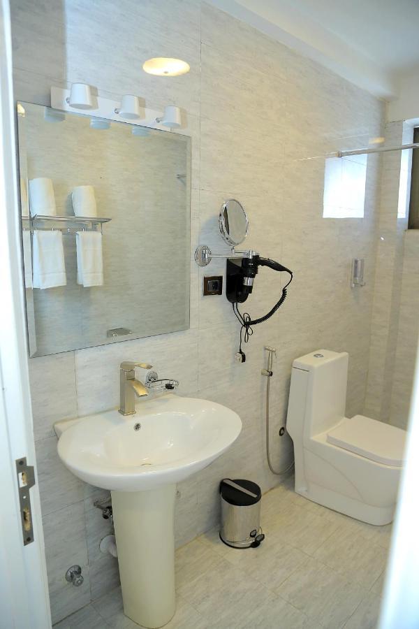 Abat Guest House แอดดิสอาบาบา ภายนอก รูปภาพ